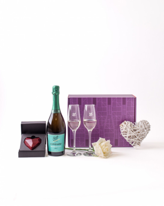 Gift pack Love is in the air with gift champagne glasses