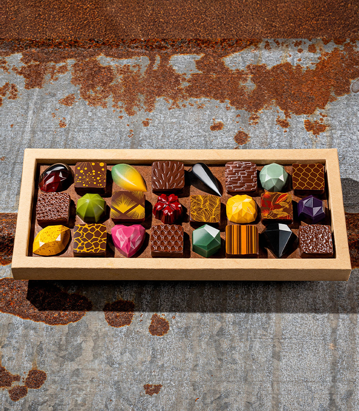 La Fève Anniversary 24 pcs