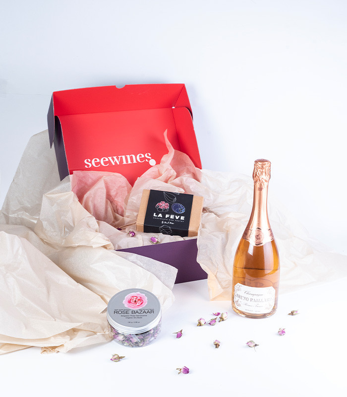Подаръчен Пакет Шампанско и рози